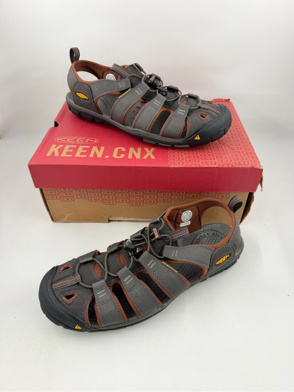 Keen Men’s Clearwater CNX -SZ 11.5- AM Waterproof Grey Sandals #1014456-13
